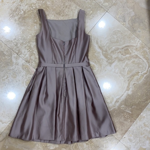 Vintage Laundry by Shelli Segal Silky Champagne Square Cut Cocktail Dress - Picture 5 of 6